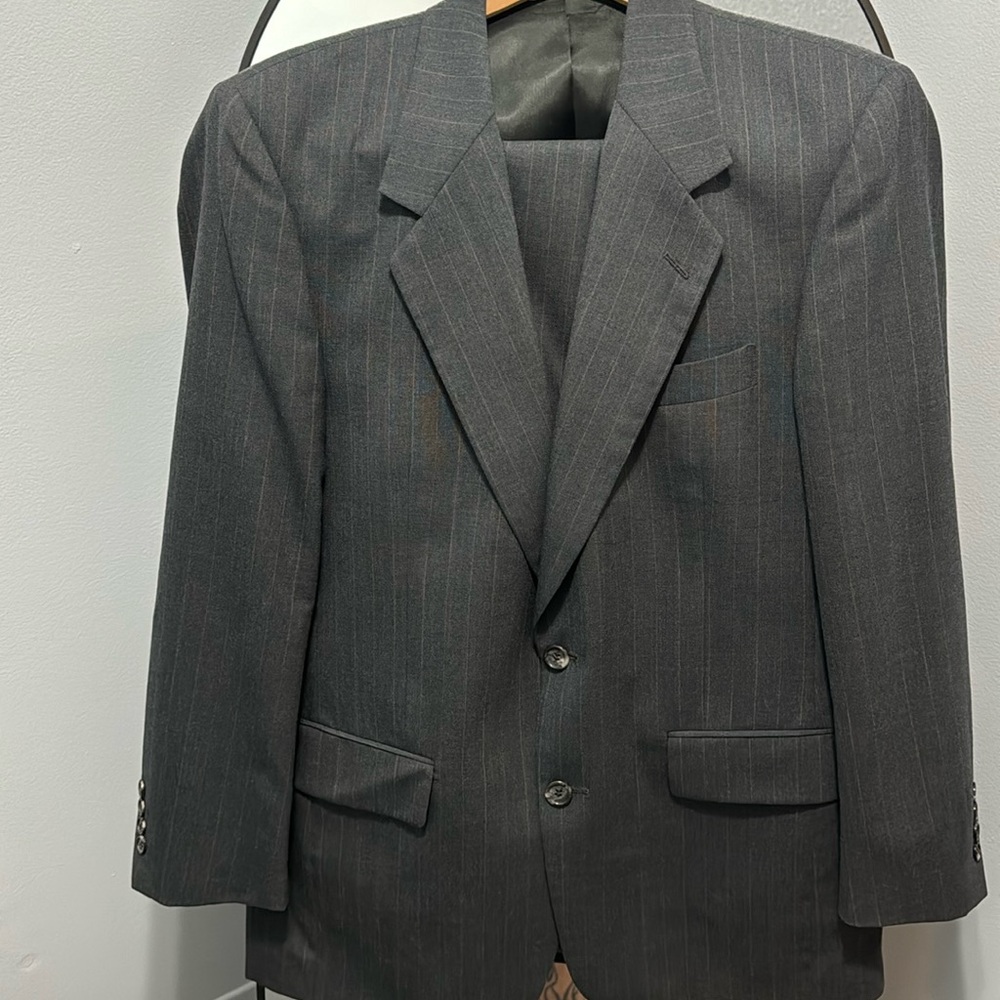 Vintage Evan Picone Tailored for McRae’s 100% Pure Wool suit